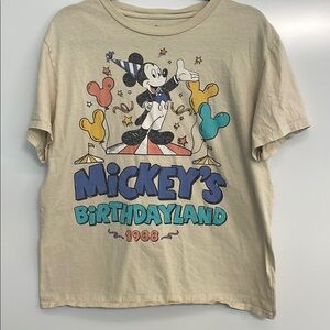 Vintage 1988 Mickey Mouse T-shirt, adult medium, 100% cotton, non-smoking home